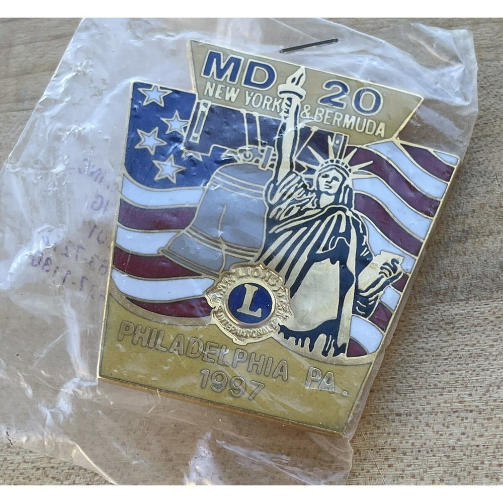 Lions Club 1997 MD 20 Philadelphia PA New York & Bermuda Lapel PIN Vintage